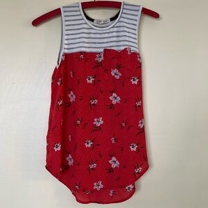 Rewind floral rank top with front pocket